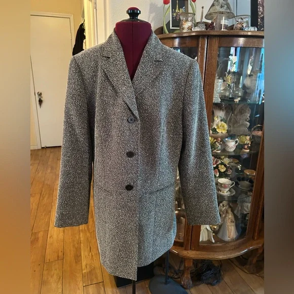 NWOT Nordstrom Gray And White Long Sleeve Blazer. Button Down Front. Lined. - Picture 1 of 5